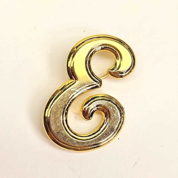 Source Unknown Jewelry - Gold Initial E Brooch